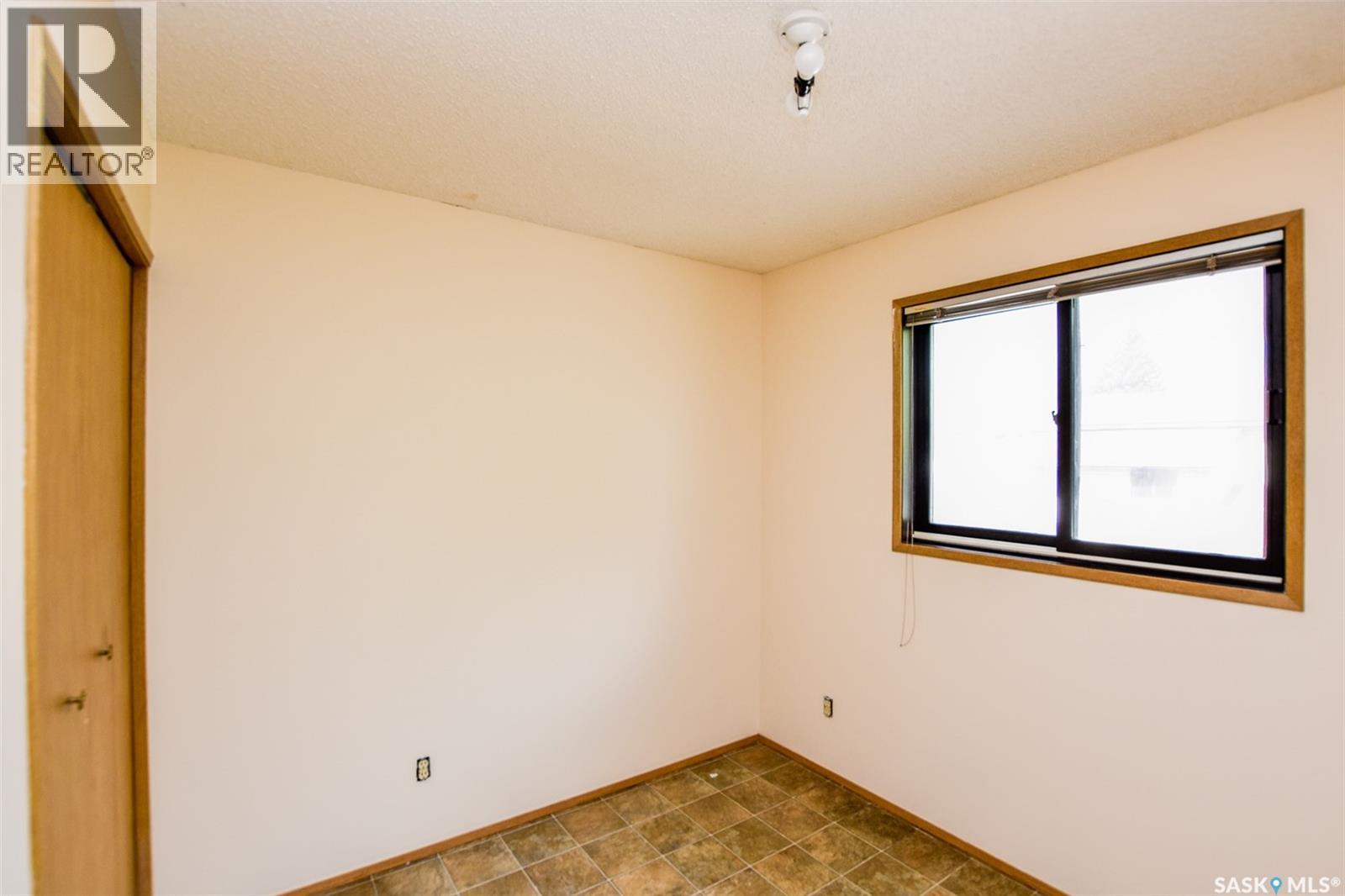#A 1638 Central AVENUE - 9