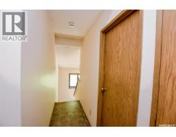 Bedroom - A 1638 Central Avenue, Saskatoon, SK S7N2H5 Photo 10