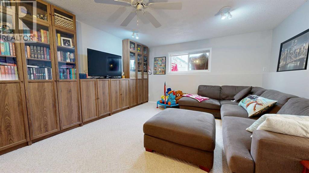 7425 103A Street - 22