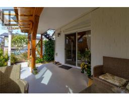 2485 Orchard Ave, Sidney, BC V8L1V4 Photo 33