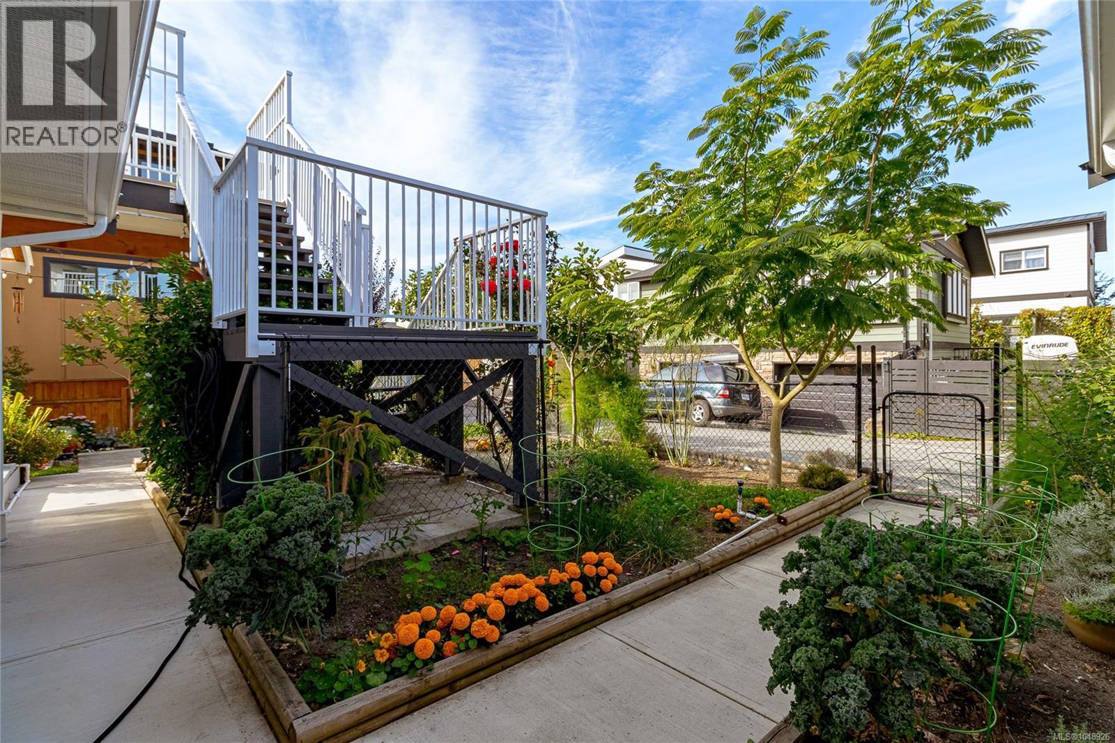 2485 Orchard Avenue, Sidney