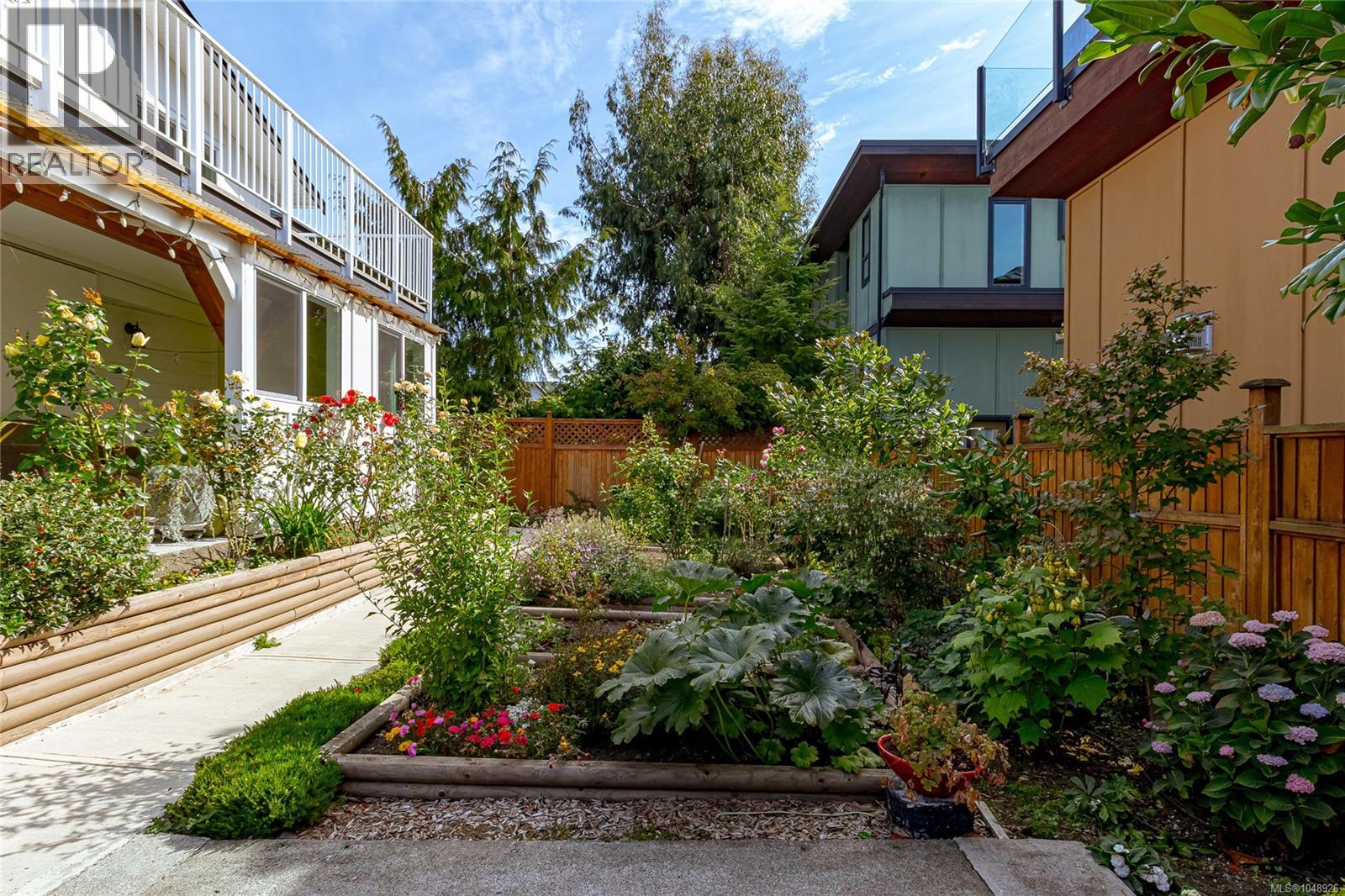 2485 Orchard Ave - 34