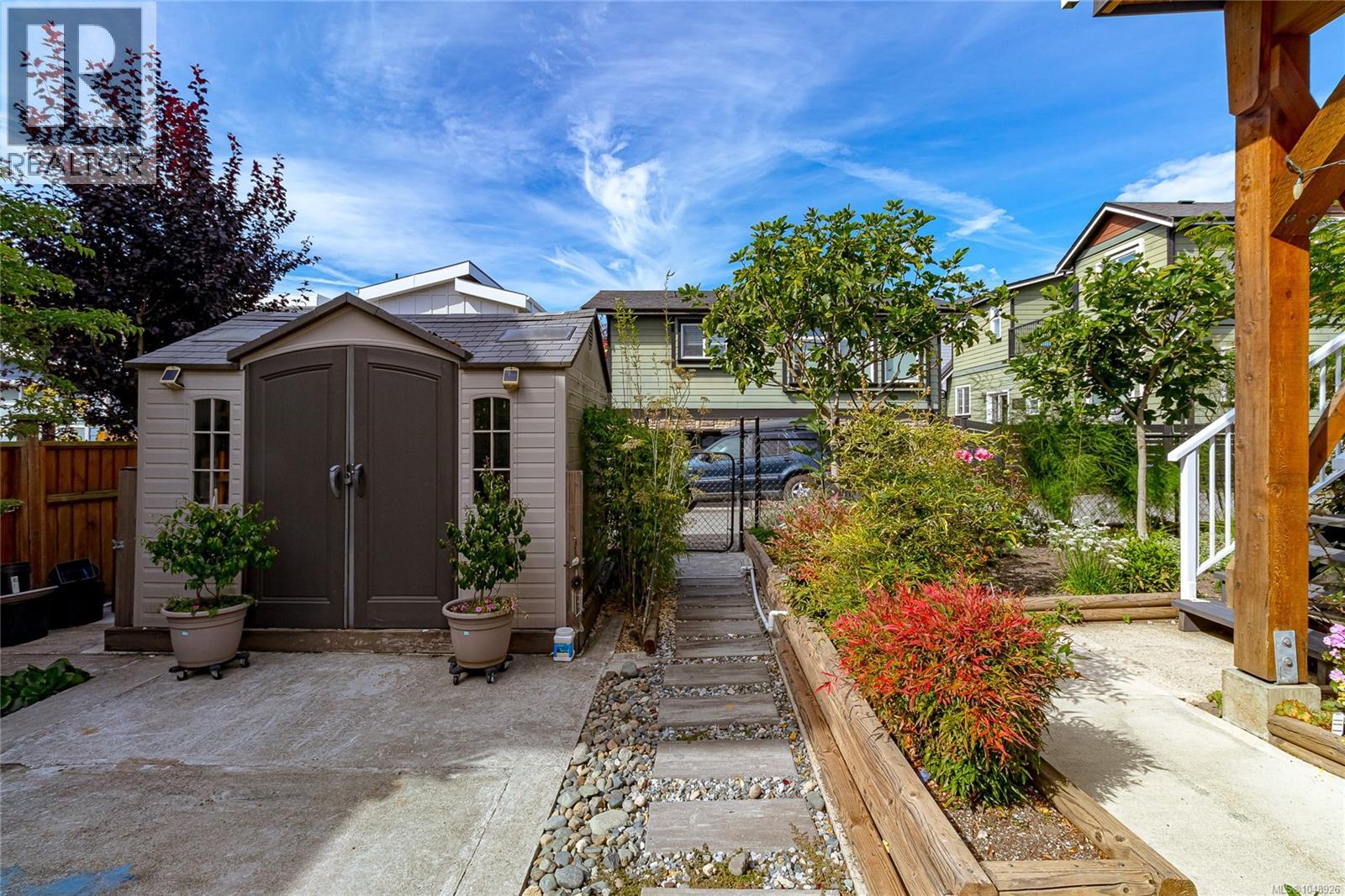 2485 Orchard Ave - 35