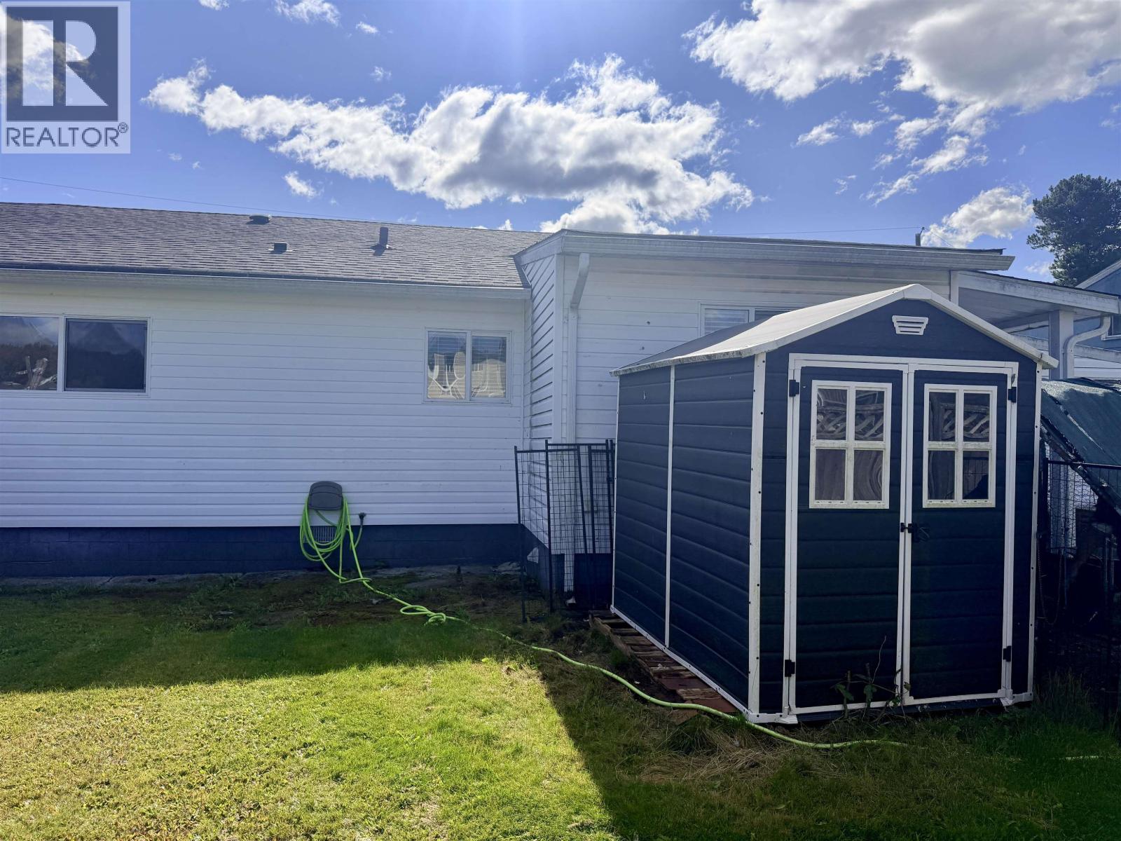 28 LILLOOET CRESCENT - Image 12
