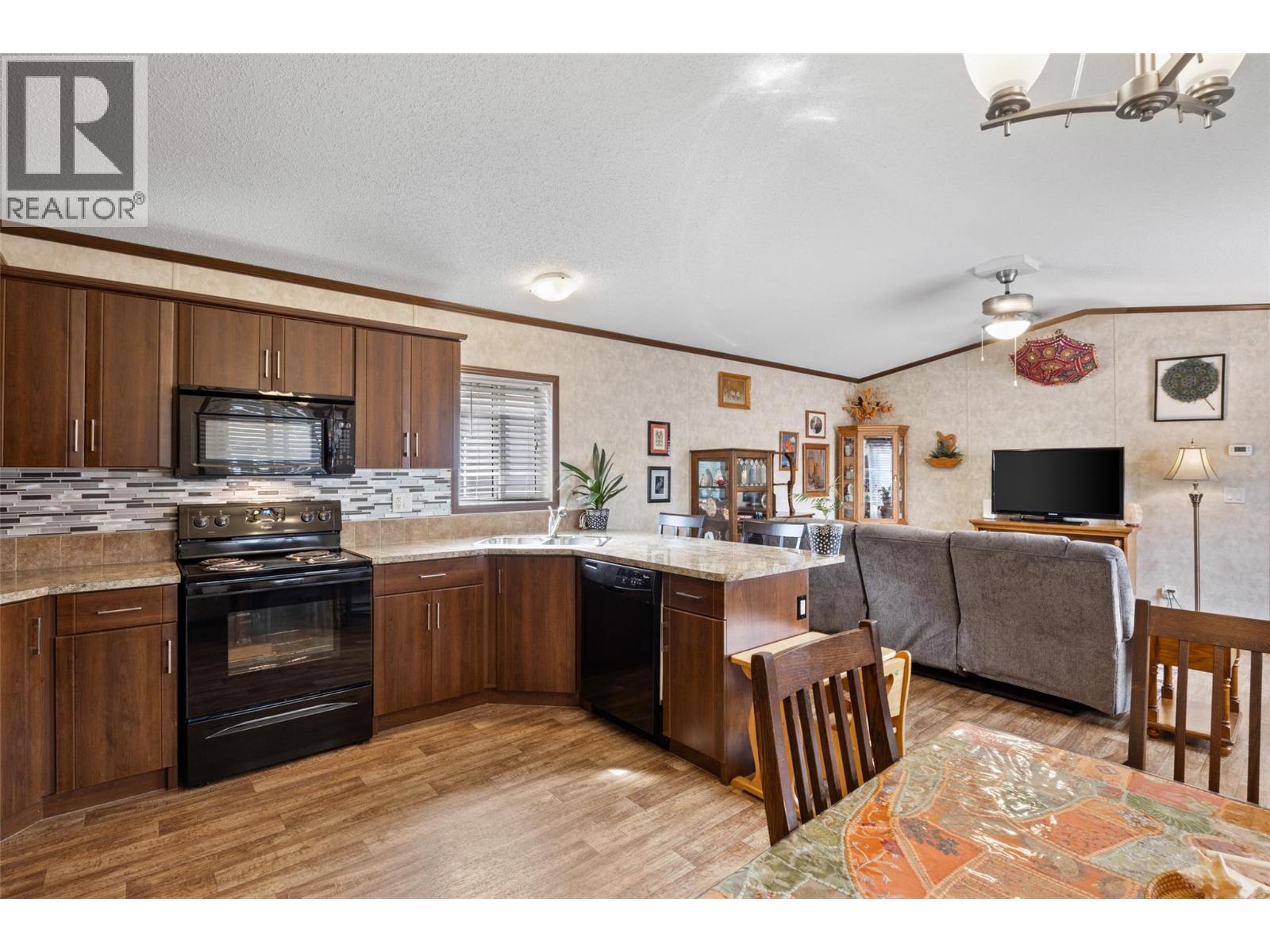 #27 7805 Dallas Drive - Image 6