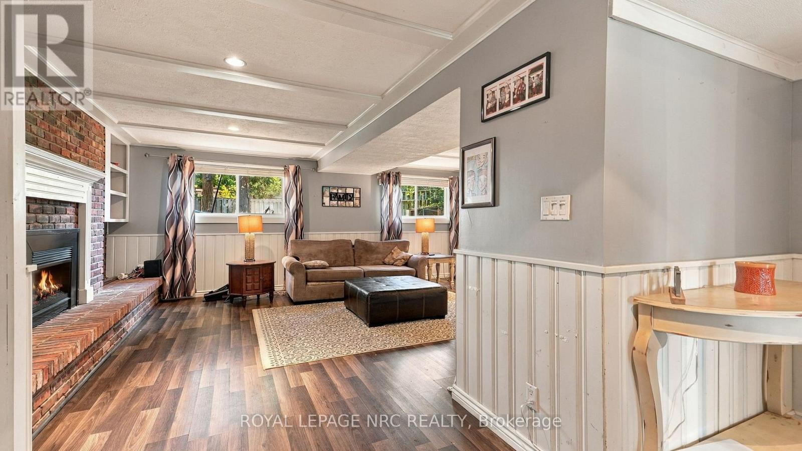 25 SHERWOOD FOREST TRAIL - 27