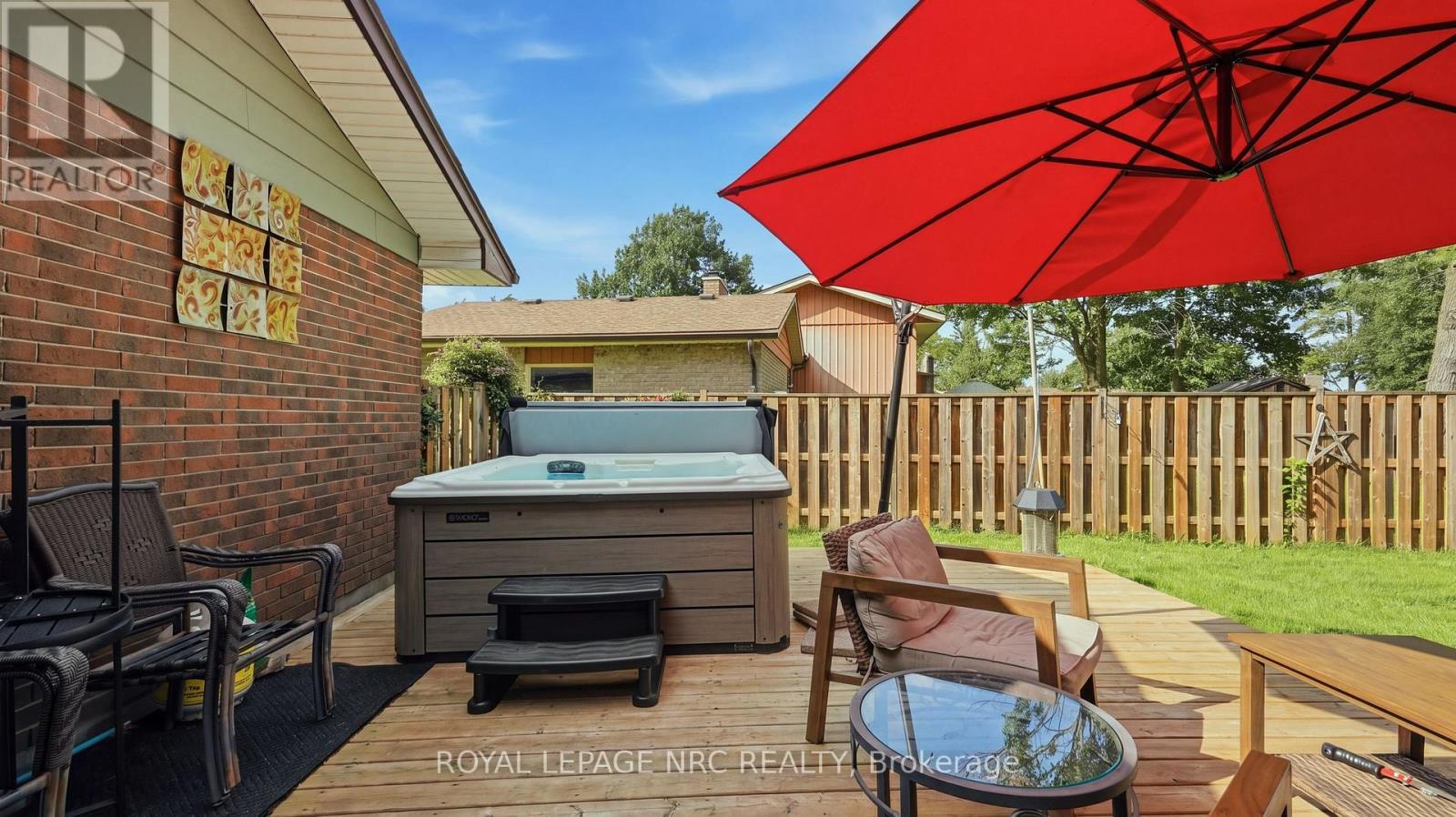 25 SHERWOOD FOREST TRAIL - 40