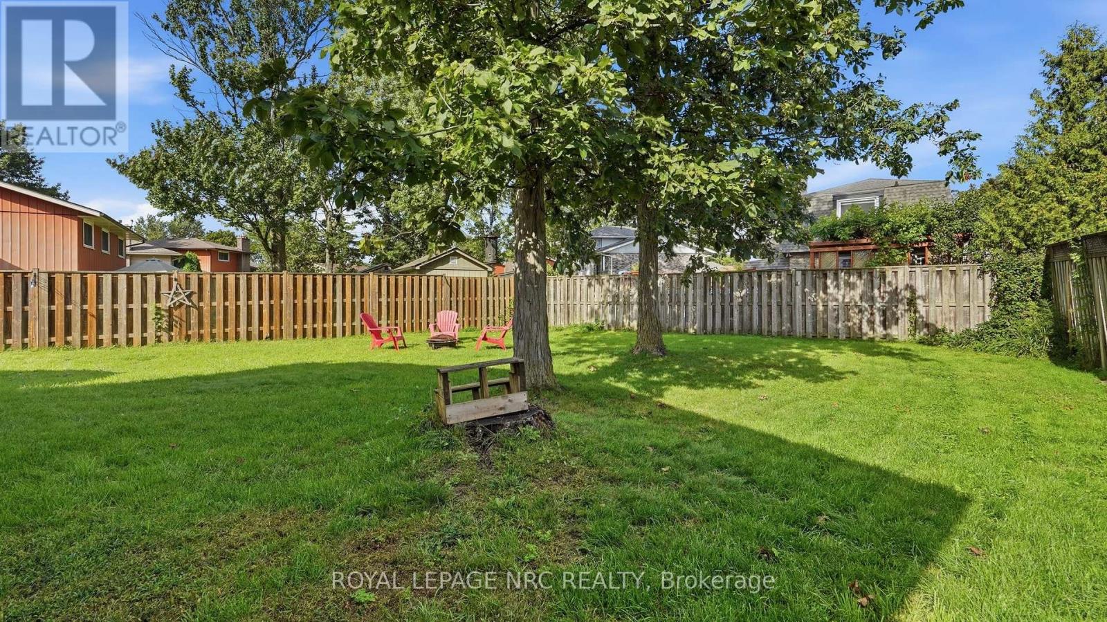 25 SHERWOOD FOREST TRAIL - 44
