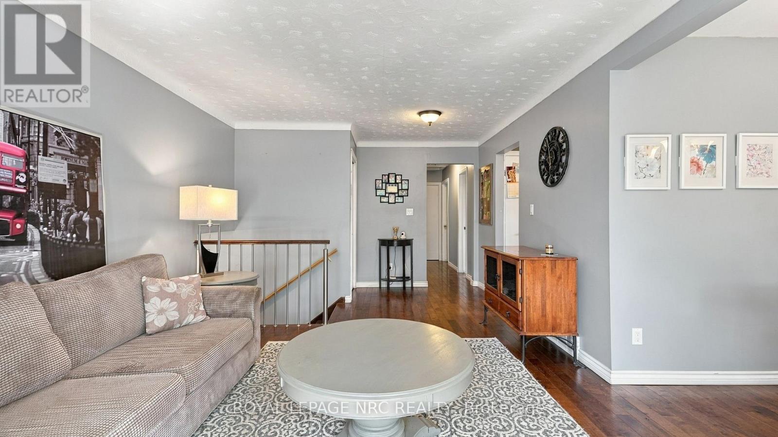 25 SHERWOOD FOREST TRAIL - 9