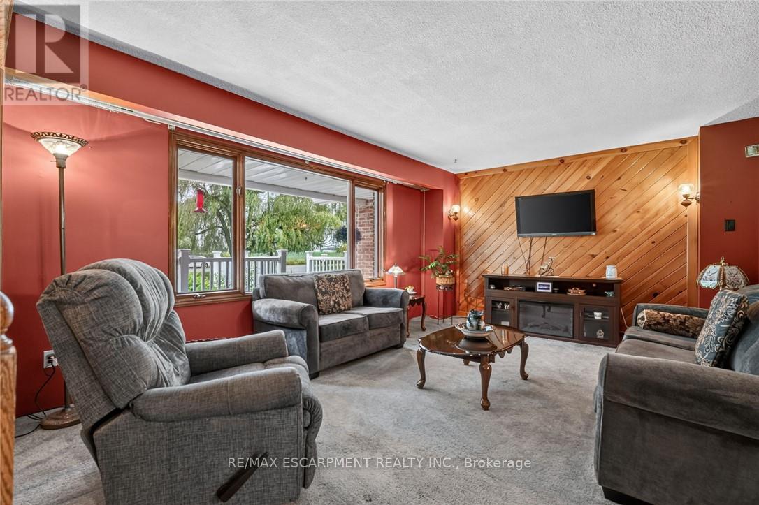 3294 SOUTH GRIMSBY ROAD 7 - 9
