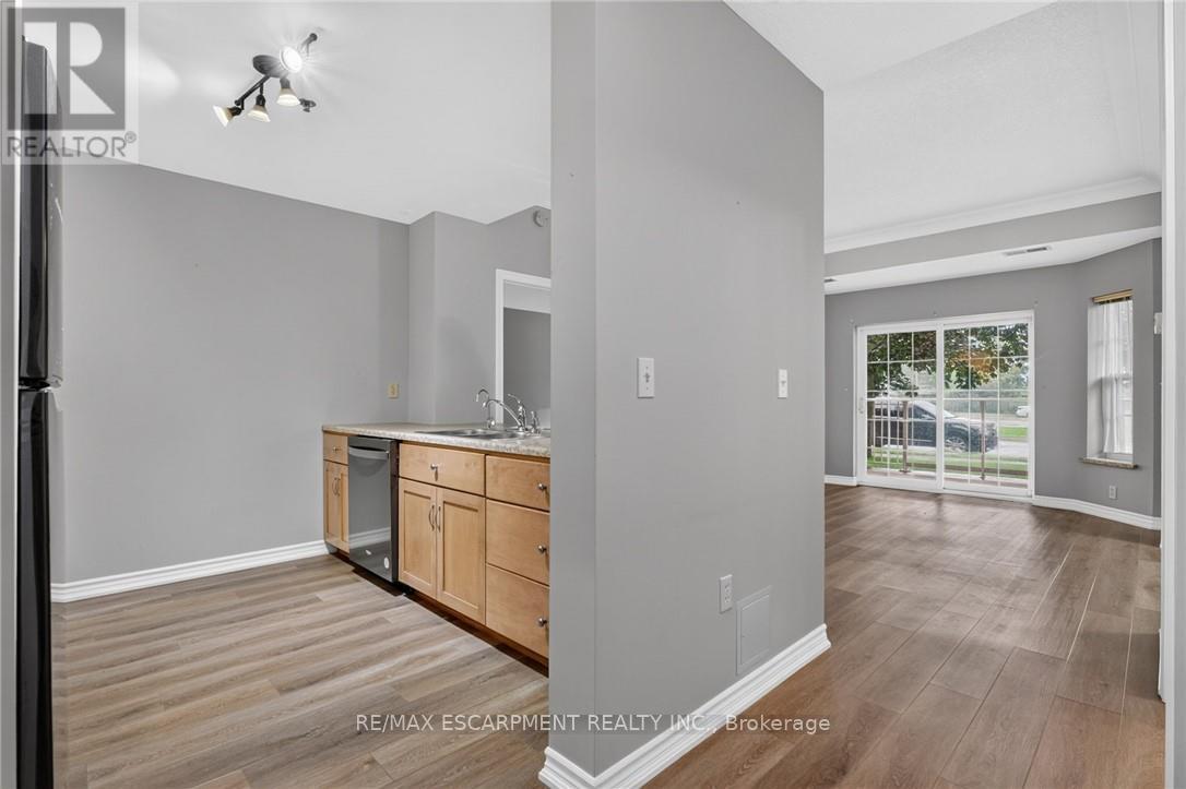 #113 317 LOCK STREET W - 7
