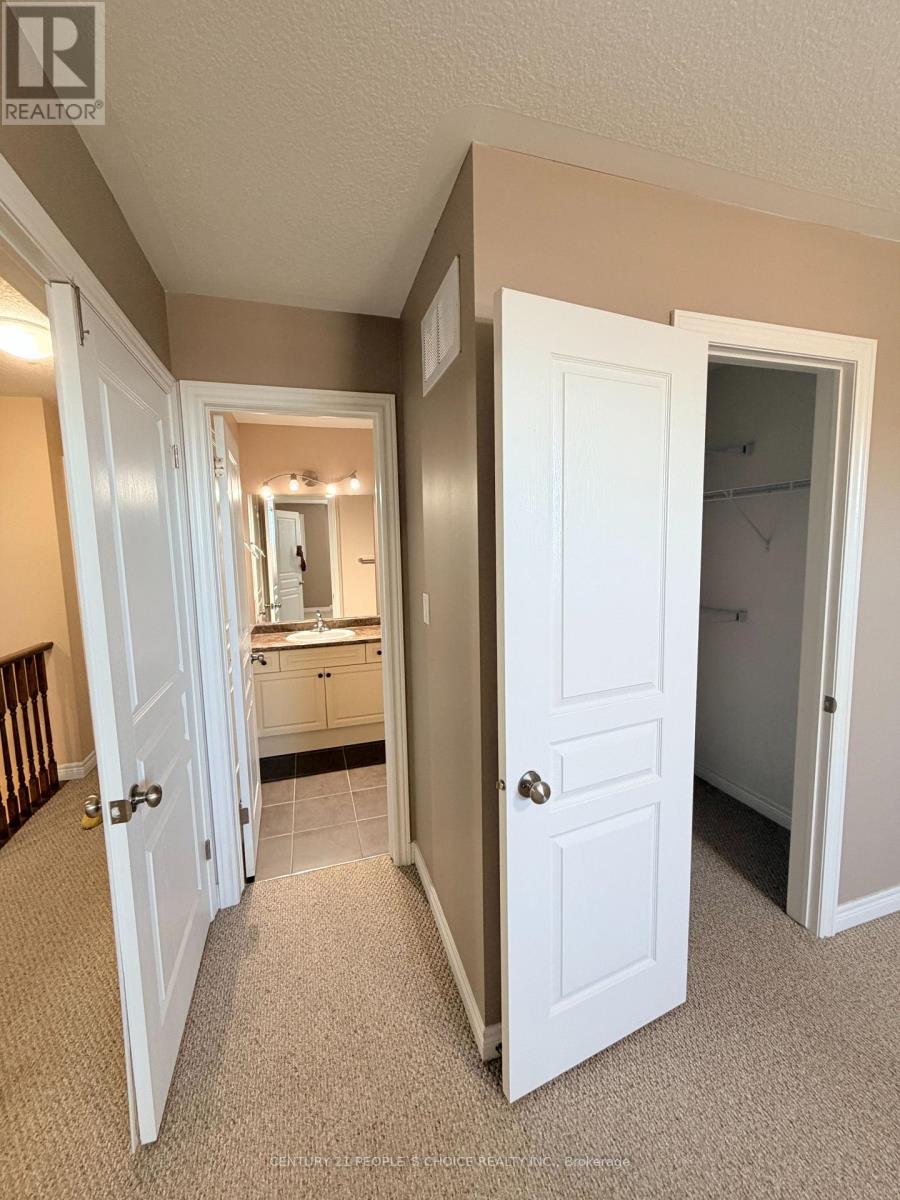 4 CHARLESWOOD CRESCENT - 21