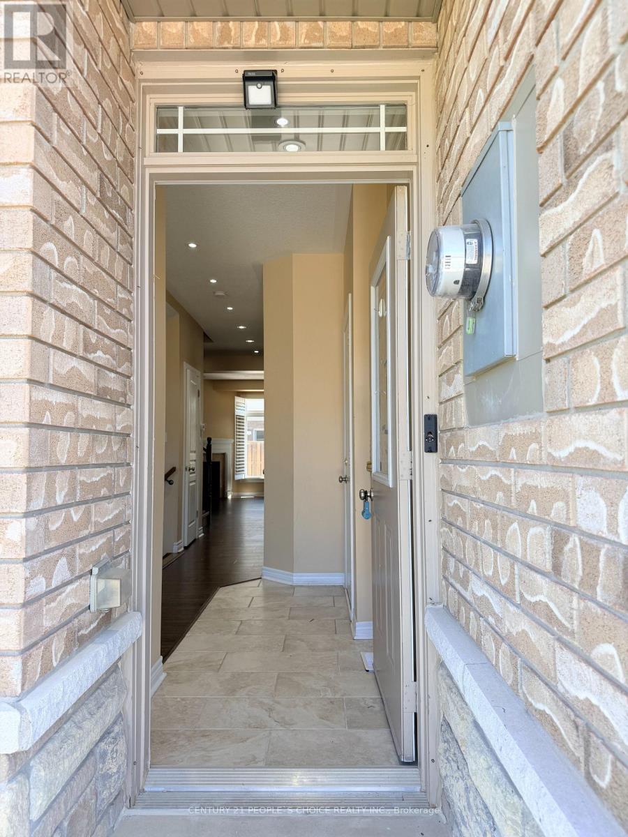 4 CHARLESWOOD CRESCENT - 3