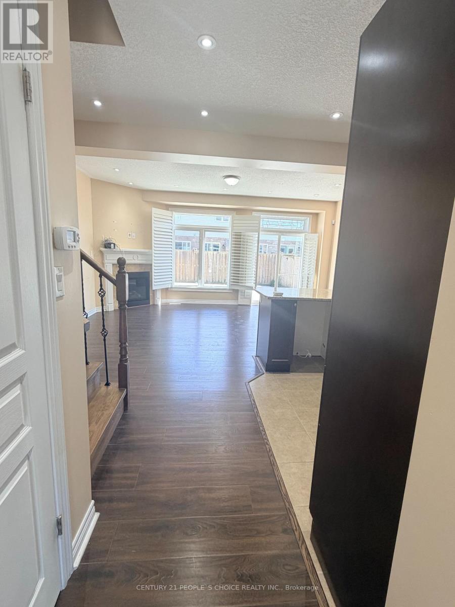 4 CHARLESWOOD CRESCENT - 9