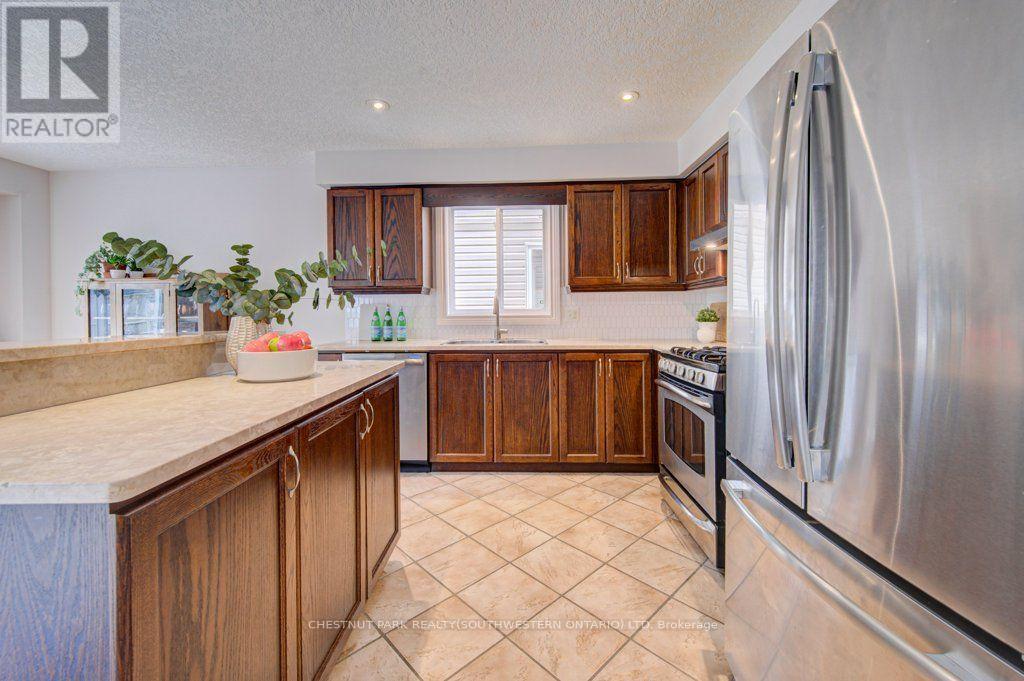 424 SAUVE CRESCENT - 13