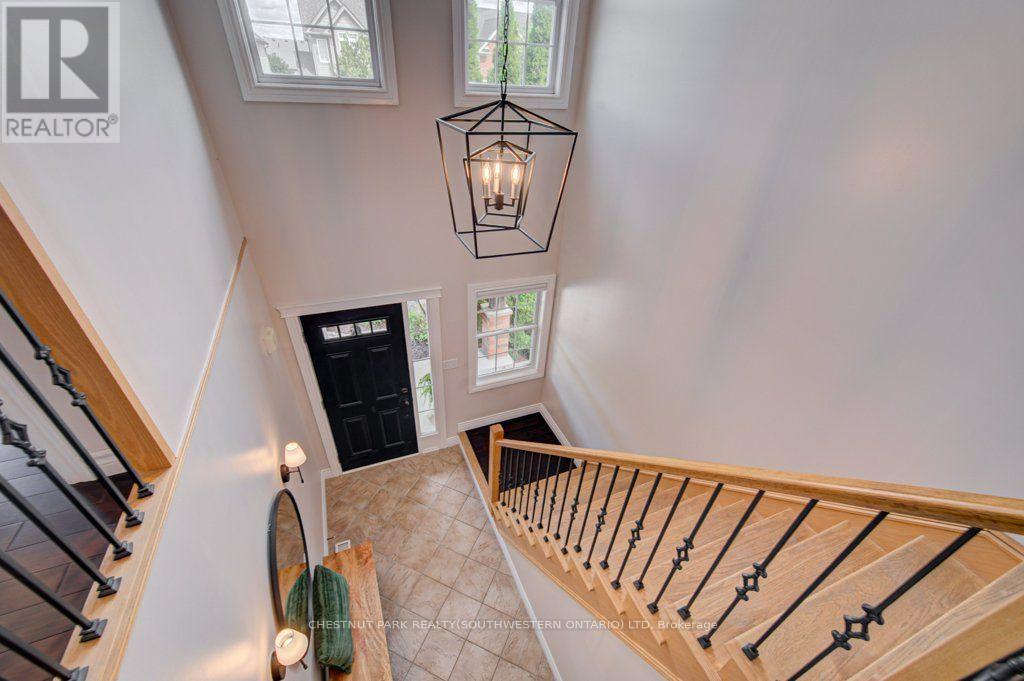 424 SAUVE CRESCENT - 21
