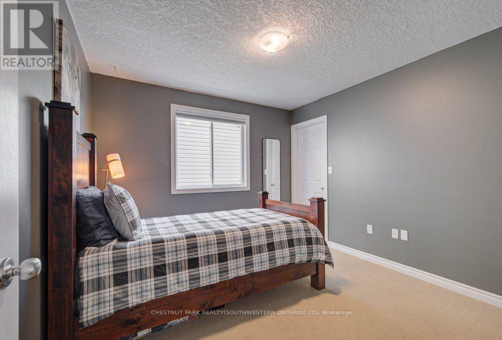 424 SAUVE CRESCENT - 23