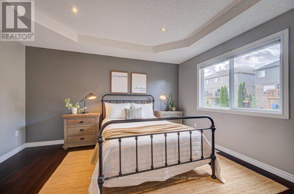 424 SAUVE CRESCENT - 28