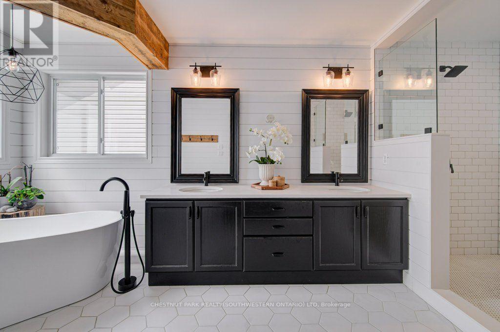 424 SAUVE CRESCENT - 29