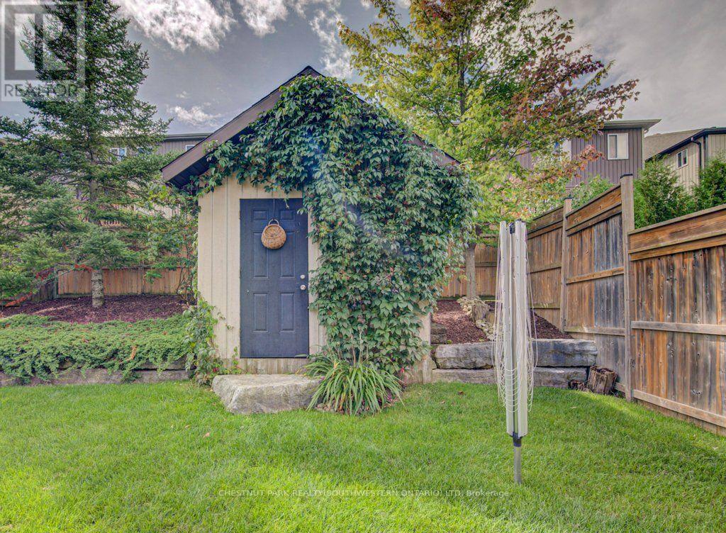 424 SAUVE CRESCENT - 44