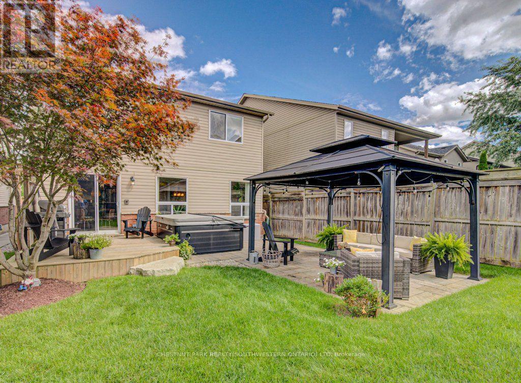 424 SAUVE CRESCENT - 45