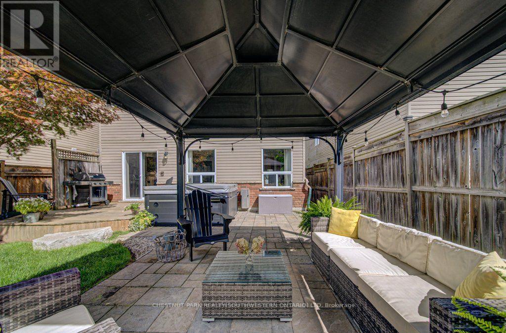 424 SAUVE CRESCENT - 47