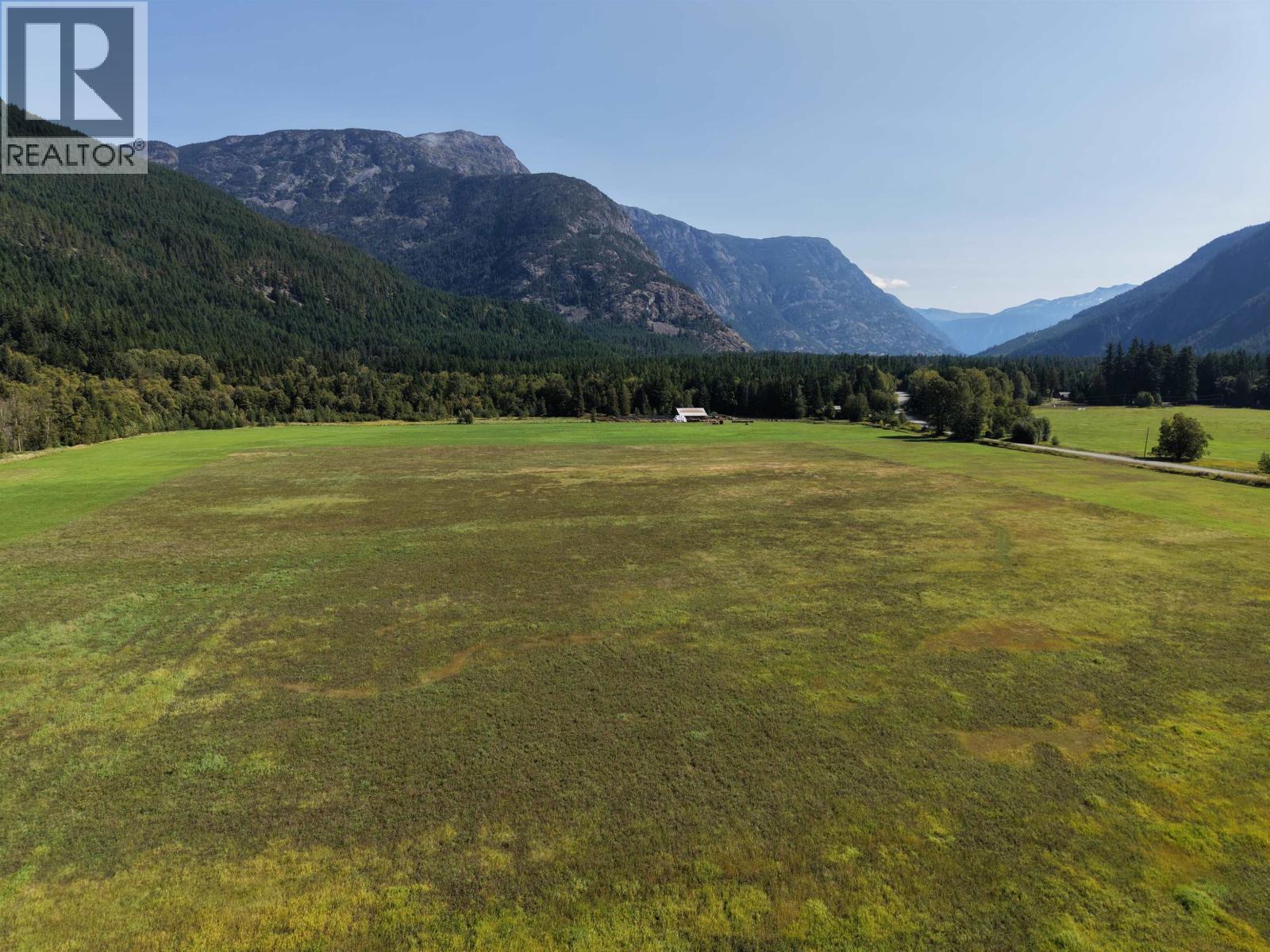 SW 1/4 4892 MACKENZIE 20 HIGHWAY, Bella Coola — photo 9