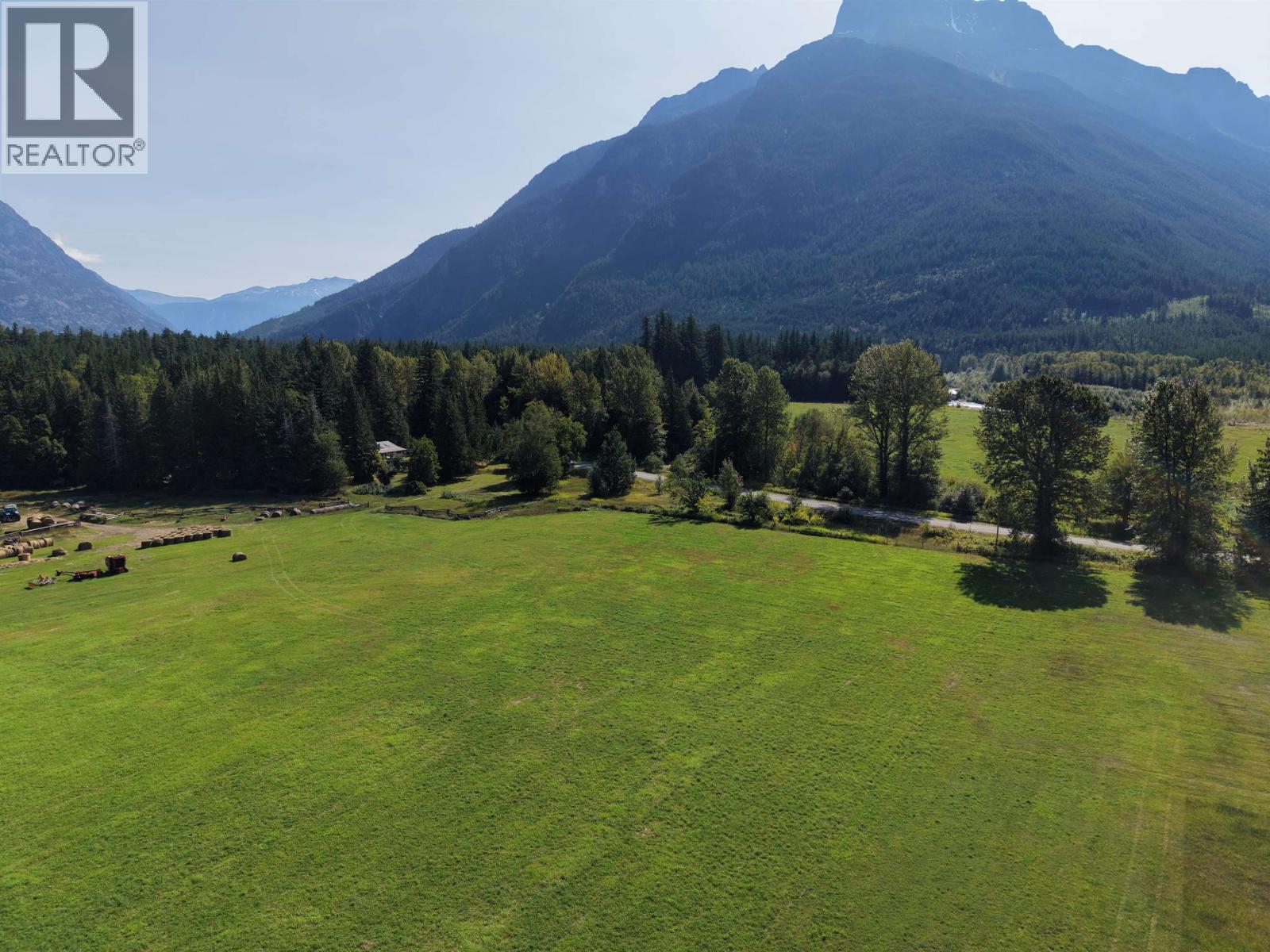 SW 1/4 4892 MACKENZIE 20 HIGHWAY, Bella Coola — photo 8