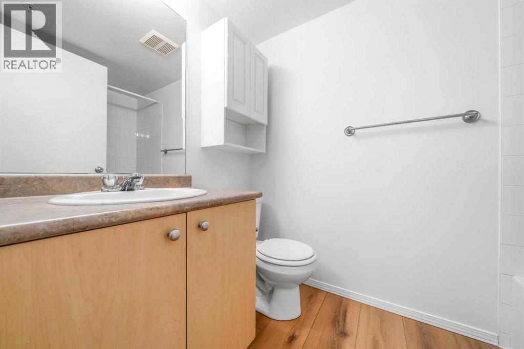 #216 1648 Saamis Drive NW - 16
