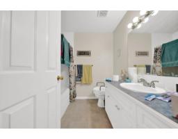 8577 184 Street, Surrey, BC V4N6G4 Photo 11
