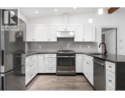 840 Mary Rd, Gabriola Island, BC V0R1X3 Photo 12