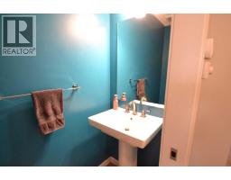 613 Hillcrest Road Sw, Airdrie, AB T4B4C8 Photo 20