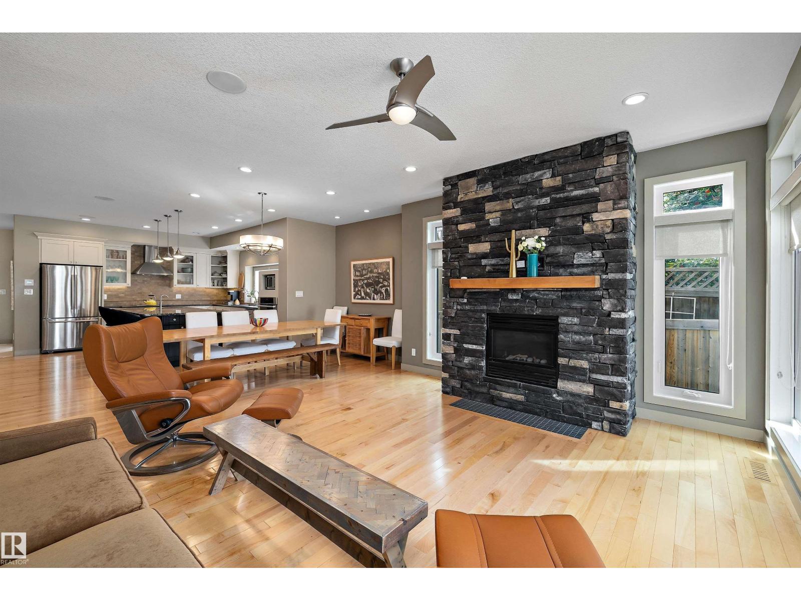 11534 122 ST NW - 11