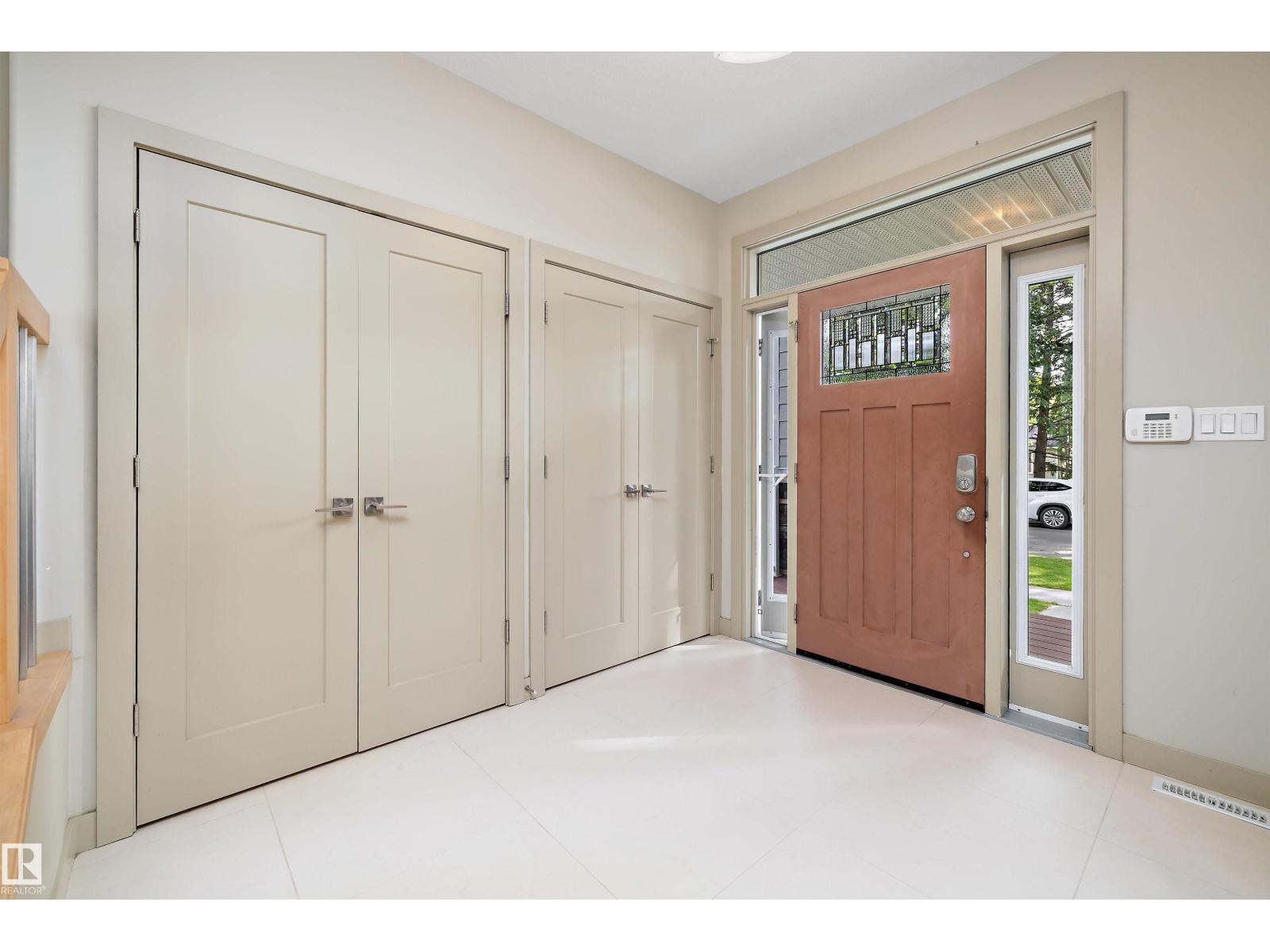 11534 122 ST NW - 5