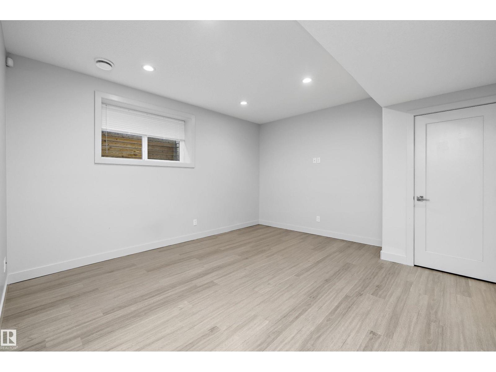11534 122 ST NW - 53