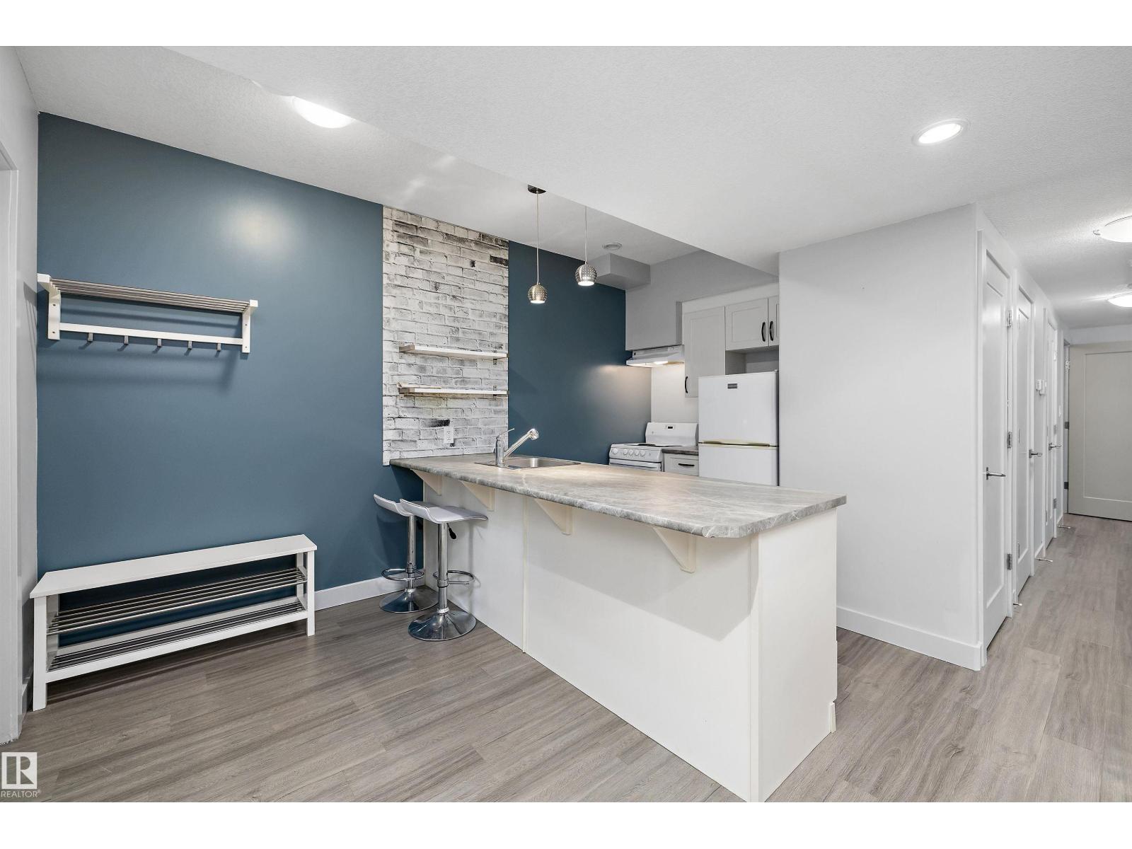11534 122 ST NW - 46
