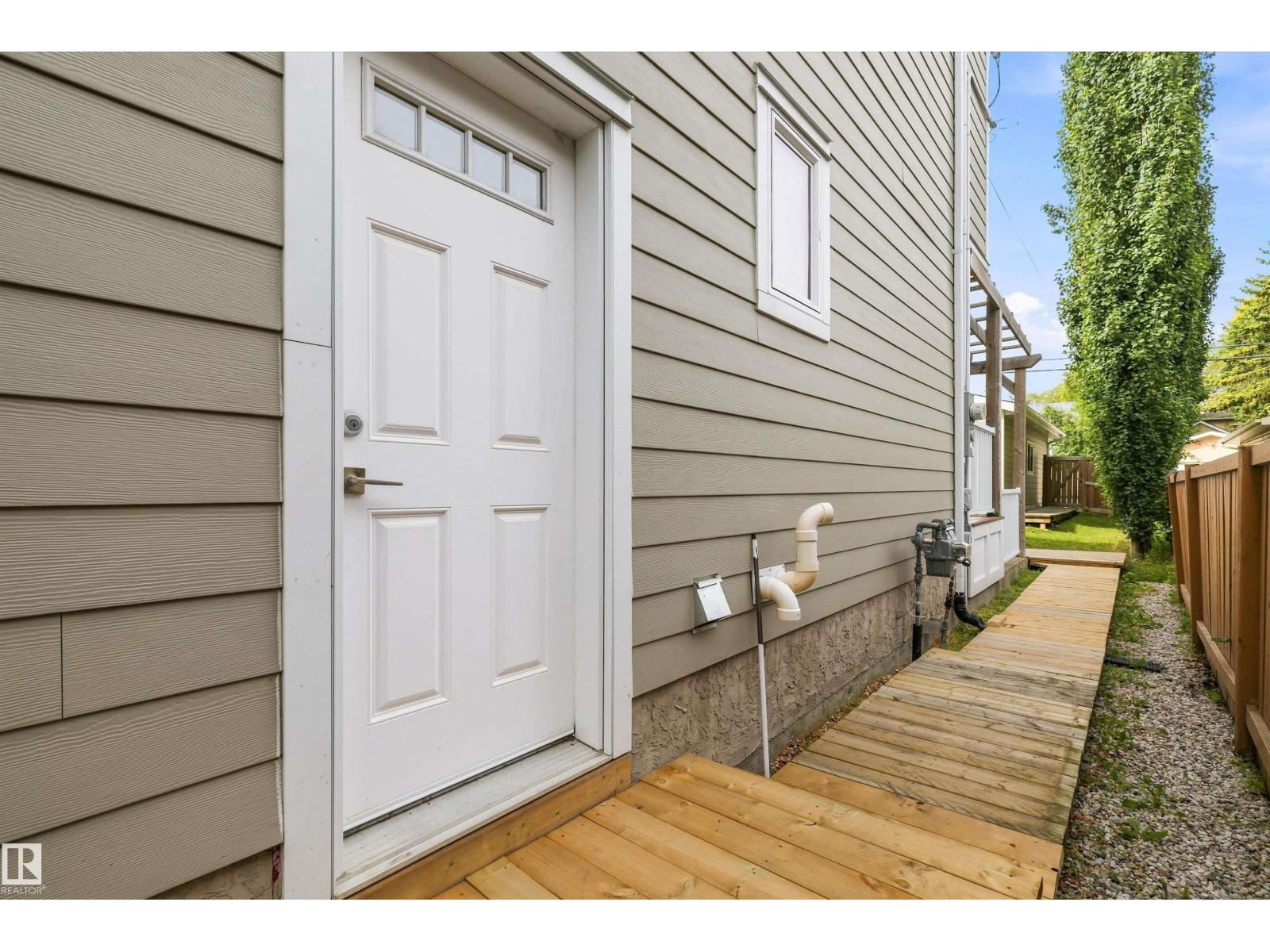 11534 122 ST NW - 71