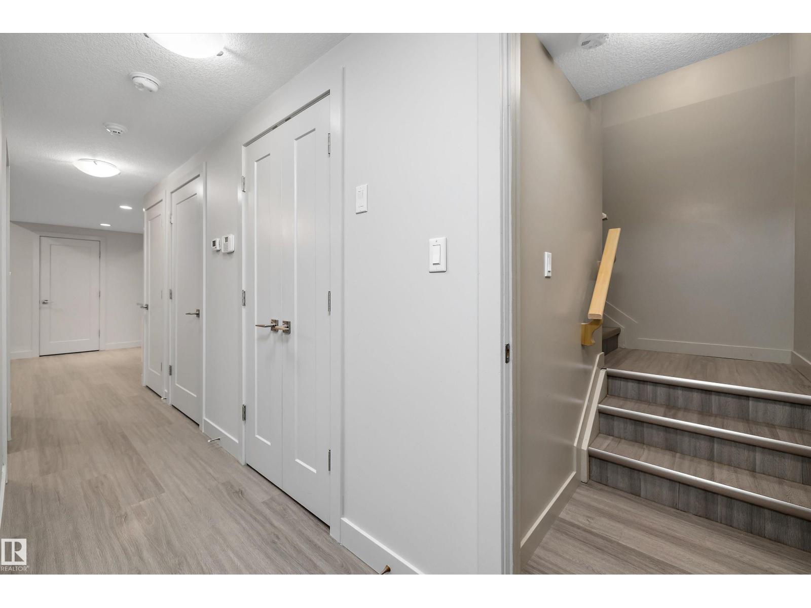 11534 122 ST NW - 57