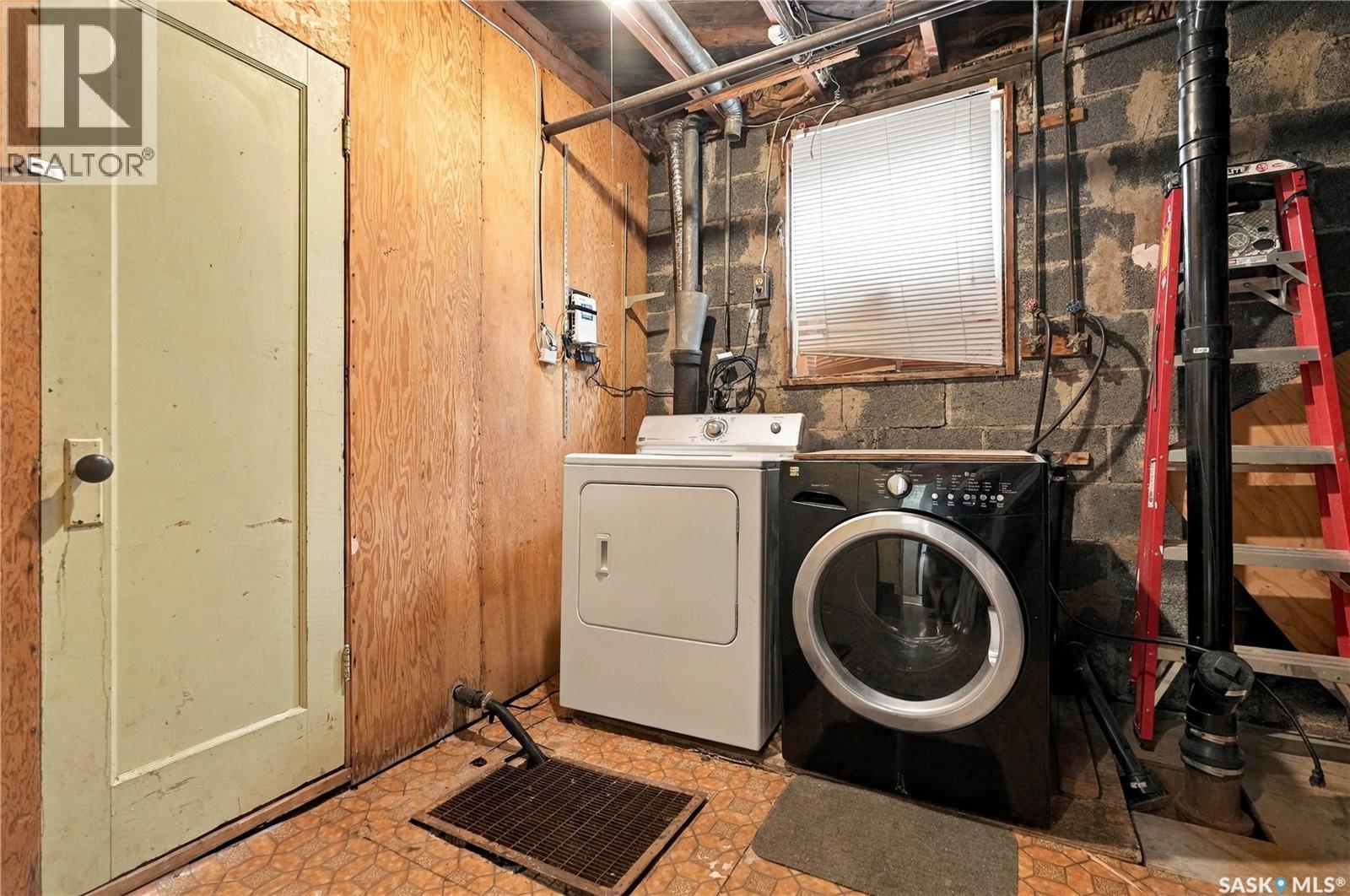 1768 Wallace STREET - 28