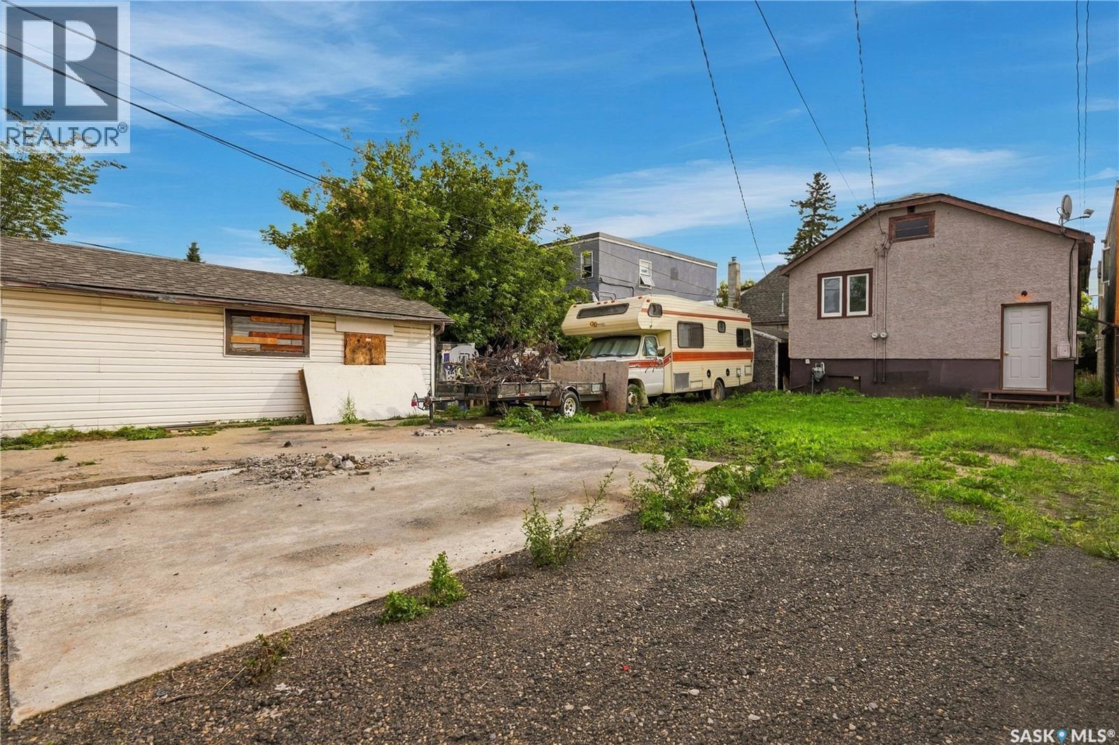 1768 Wallace STREET - Image 32