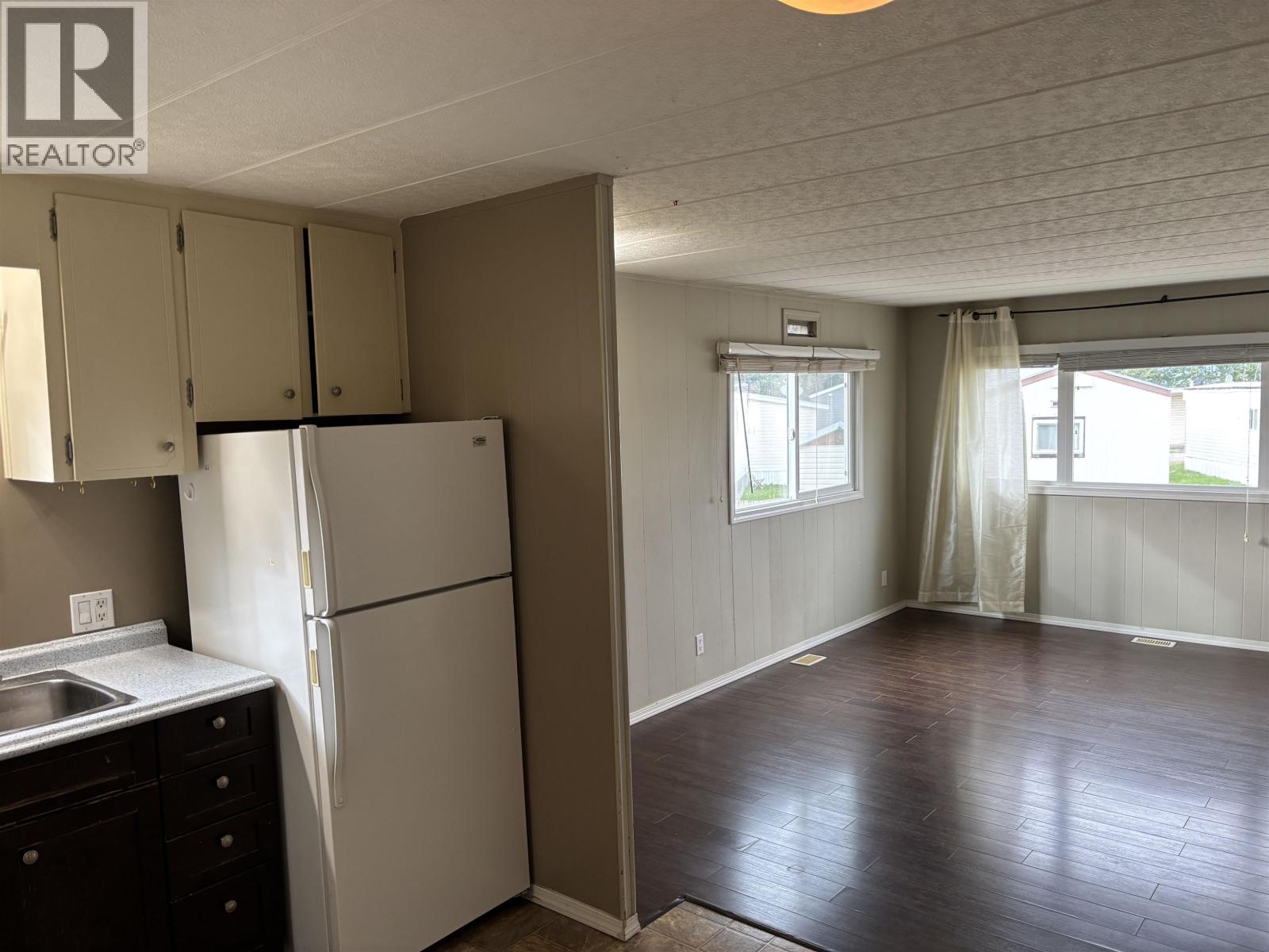 #26 2091 E 16 HIGHWAY - 9