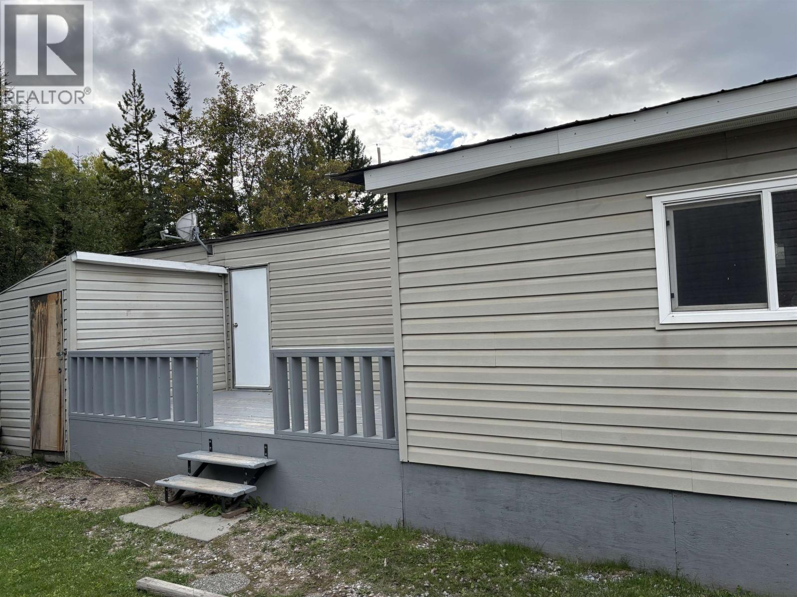 #26 2091 E 16 HIGHWAY - 3