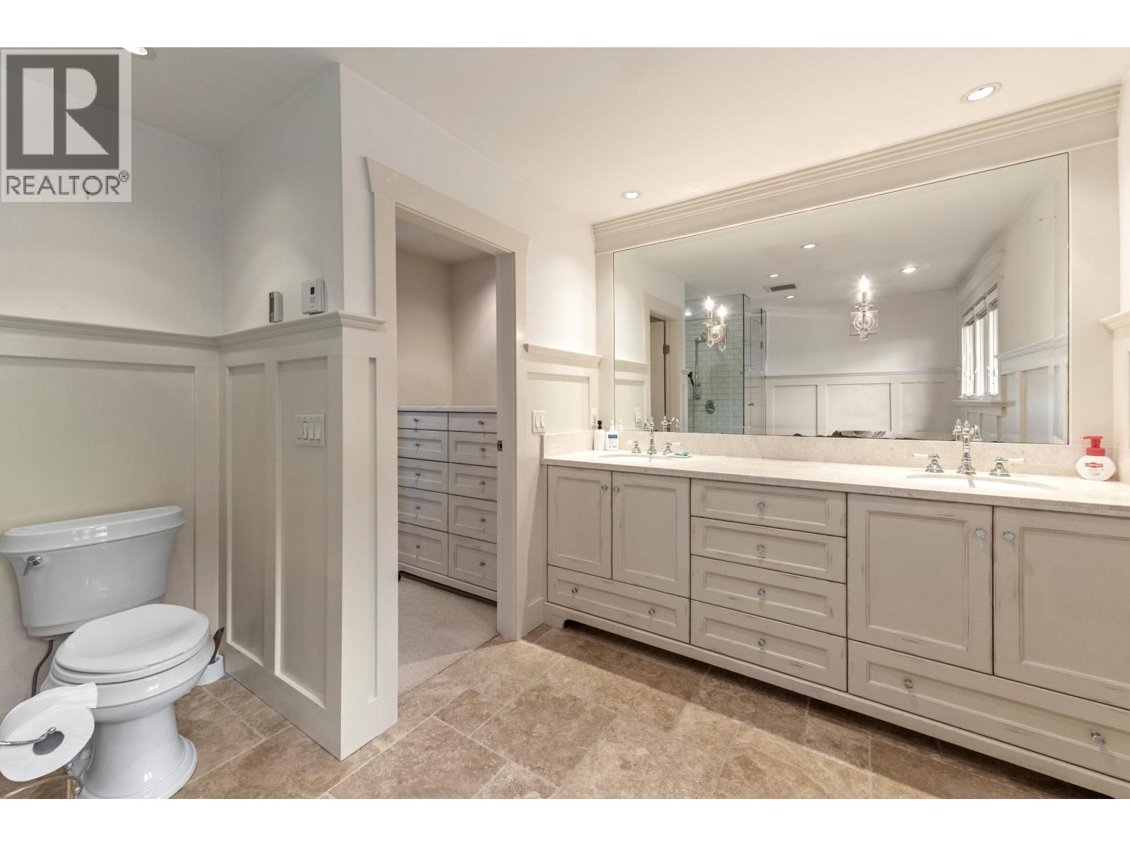 1340 PALMERSTON AVENUE, West Vancouver
