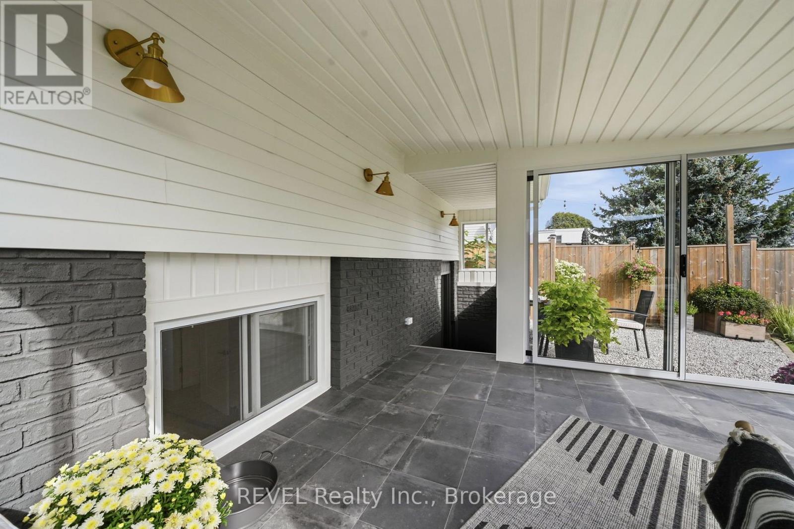 34 OAKWOOD STREET - 24
