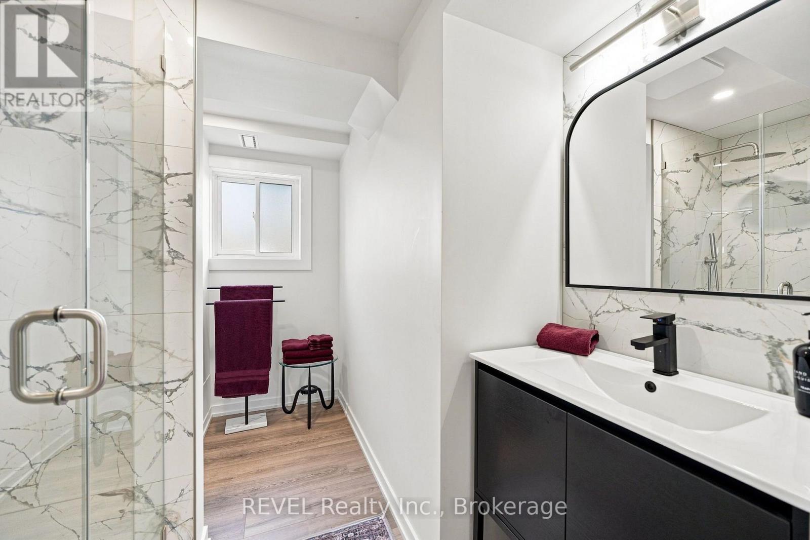 34 OAKWOOD STREET - 21