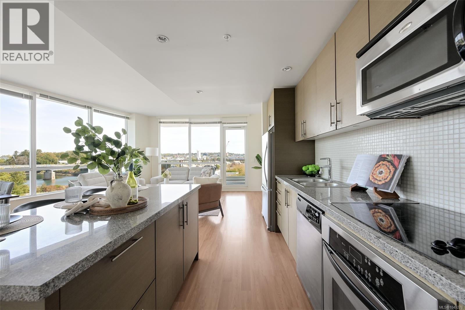 #406 399 Tyee Rd - 25