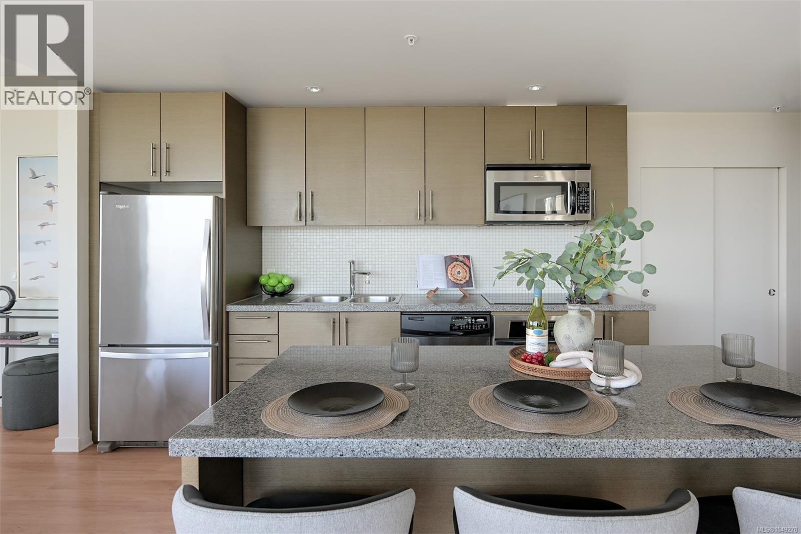 #406 399 Tyee Rd - 31