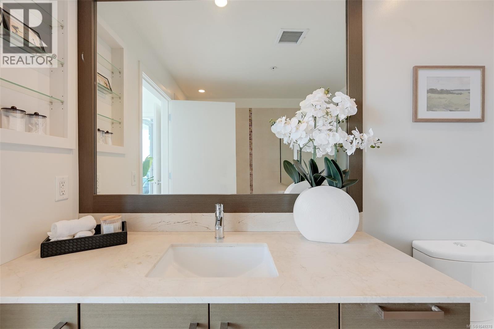#406 399 Tyee Rd - 38