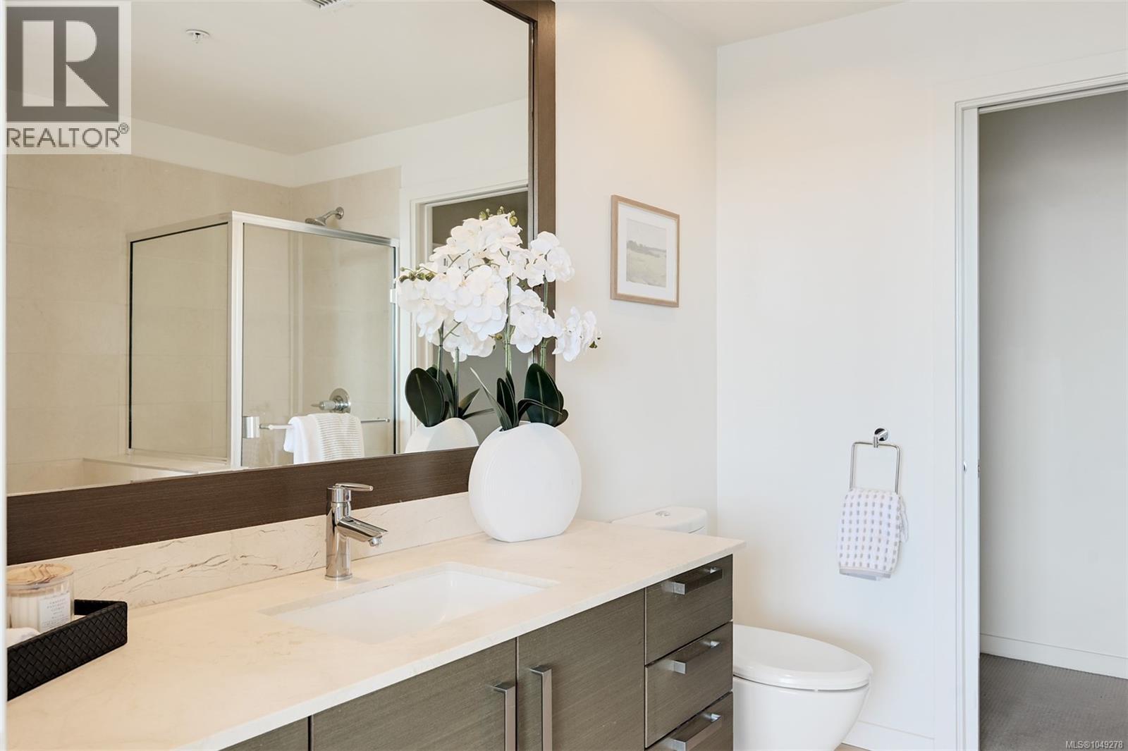 #406 399 Tyee Rd - 40