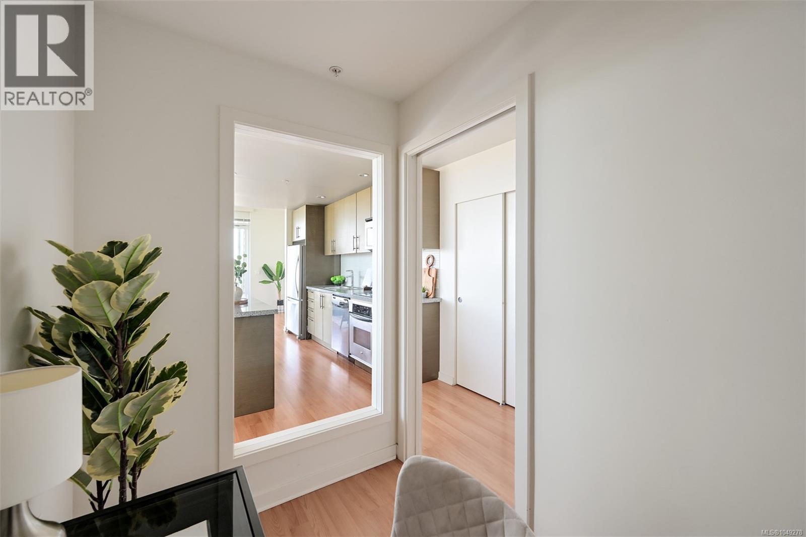 #406 399 Tyee Rd - 49